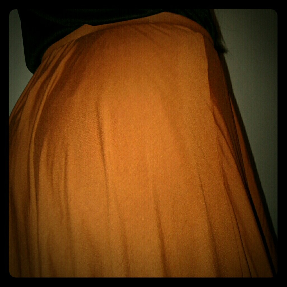 TAN SKIRT
